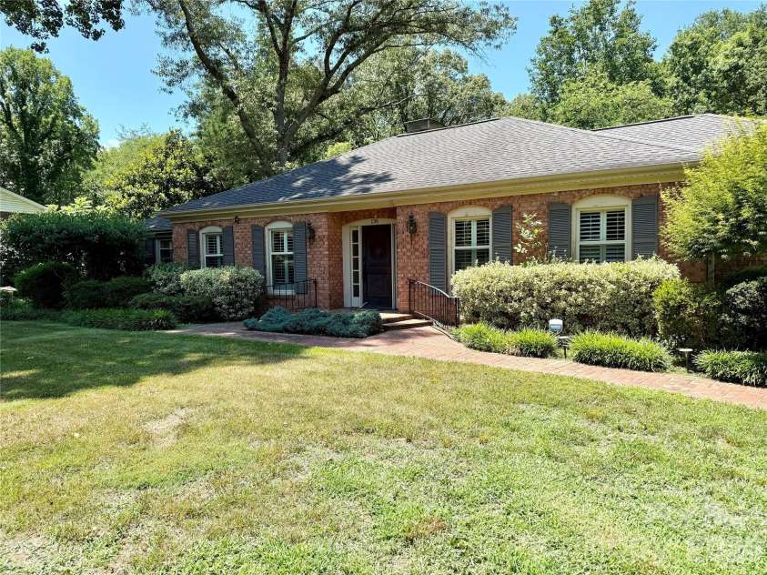 136 Mimosa Hills Drive, Morganton, NC 28655.  MLS# CAR4400765, YatesRealty ID 8304. 