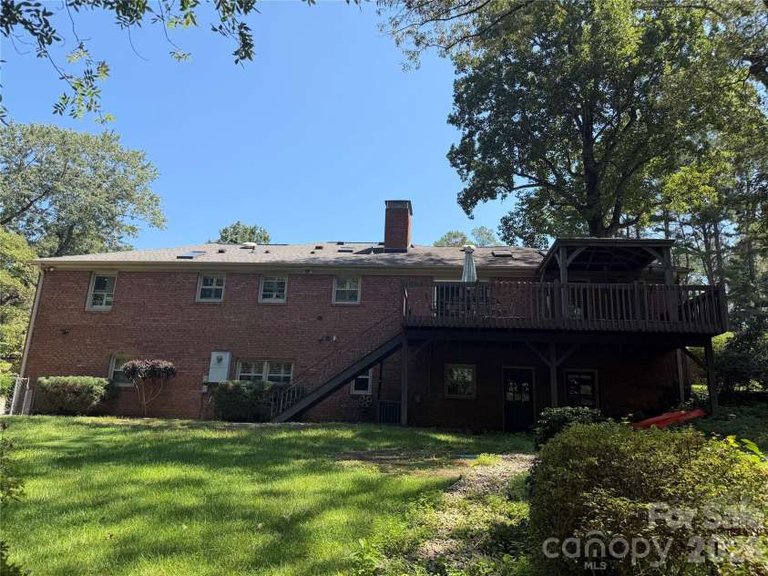 136 Mimosa Hills Drive, Morganton, NC 28655.  MLS# CAR4400765, YatesRealty ID 8304. 