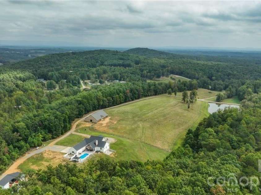 204 Violet Ridge, Lowgap, NC 27024.  MLS# CAR4335241, YatesRealty ID 8305. 