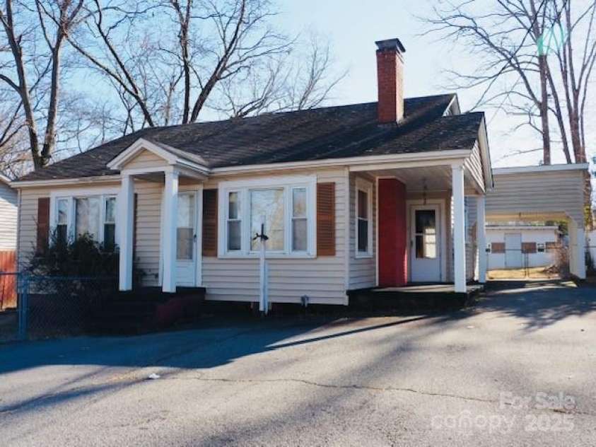 58 Kentucky Avenue, Concord, NC 28027.  MLS# CAR4241483, YatesRealty ID 8305. 