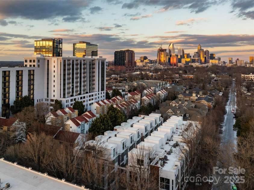 287 McDonald Avenue, Charlotte, NC 28203.  MLS# CAR4220329, YatesRealty ID 8306. 