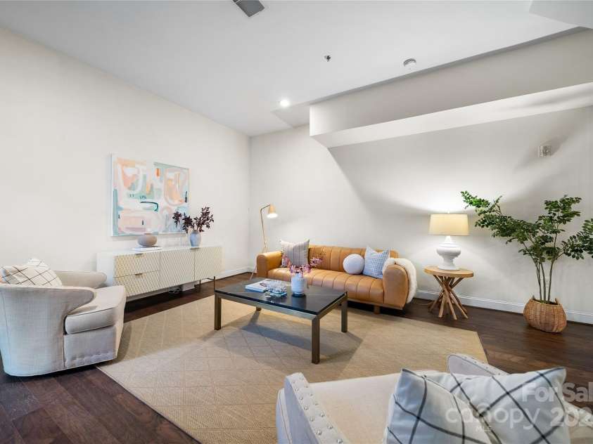 287 McDonald Avenue, Charlotte, NC 28203.  MLS# CAR4220329, YatesRealty ID 8306. 