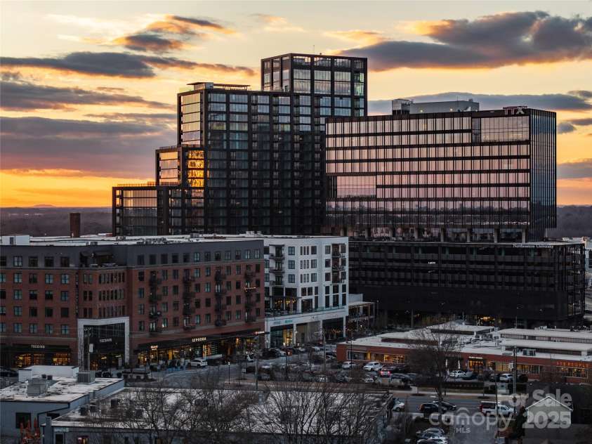 287 McDonald Avenue, Charlotte, NC 28203.  MLS# CAR4220329, YatesRealty ID 8306. 