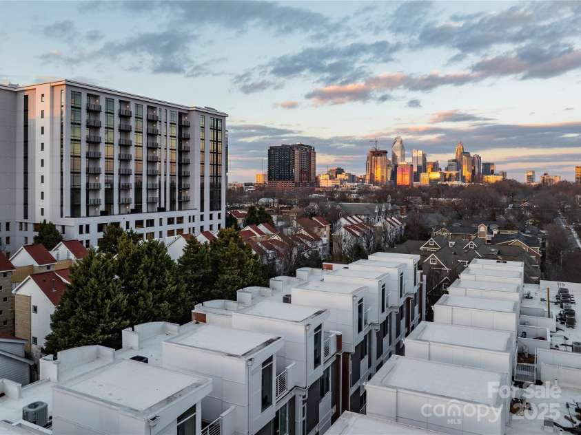 287 McDonald Avenue, Charlotte, NC 28203.  MLS# CAR4220329, YatesRealty ID 8306. 