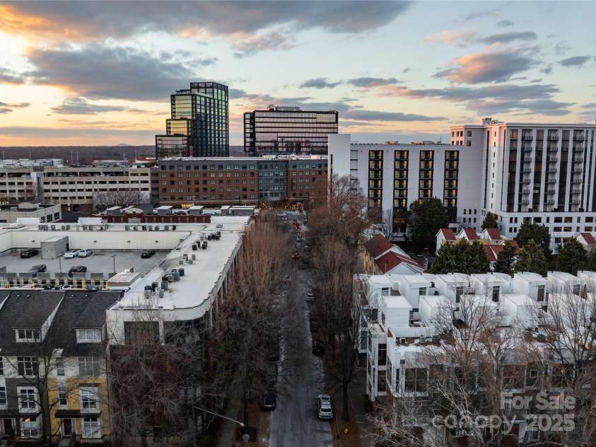 287 McDonald Avenue, Charlotte, NC 28203.  MLS# CAR4220329, YatesRealty ID 8306. 