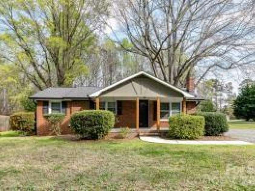 7714 Old Waxhaw Monroe Road, Waxhaw, NC 28173.  MLS# CAR4355316, YatesRealty ID 8306. 