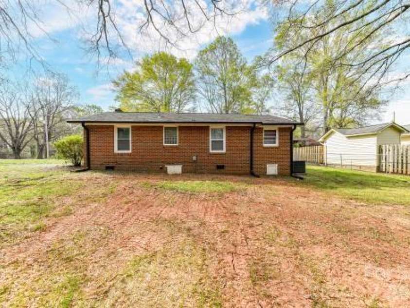7714 Old Waxhaw Monroe Road, Waxhaw, NC 28173.  MLS# CAR4355316, YatesRealty ID 8306. 