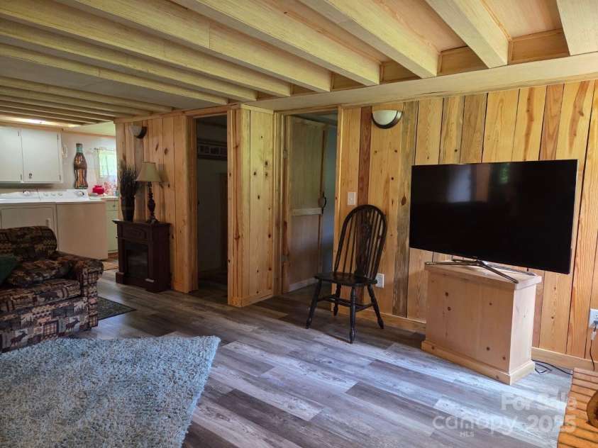 198 Clouse Lane, Taylorsville, NC 28681.  MLS# CAR4287714, YatesRealty ID 8307. 