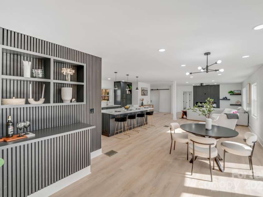 10512 Roseberry Court, Charlotte, NC 28277.  MLS# CAR4215414, YatesRealty ID 8308. Dining with Kitchen View