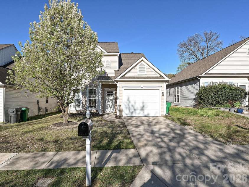 1140 Hannah Rae Court, Charlotte, NC 28214.  MLS# CAR4359932, YatesRealty ID 8308. 
