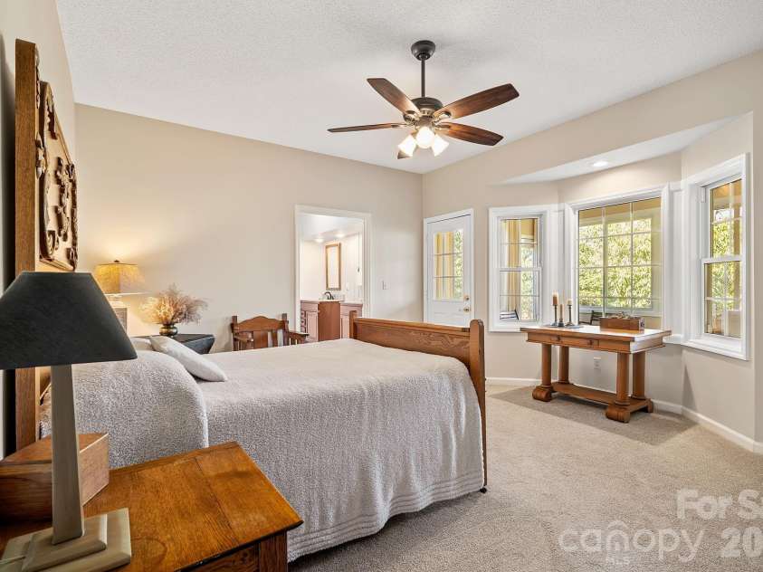306 Croydon Drive, Hendersonville, NC 28791.  MLS# CAR4358919, YatesRealty ID 8309. 
