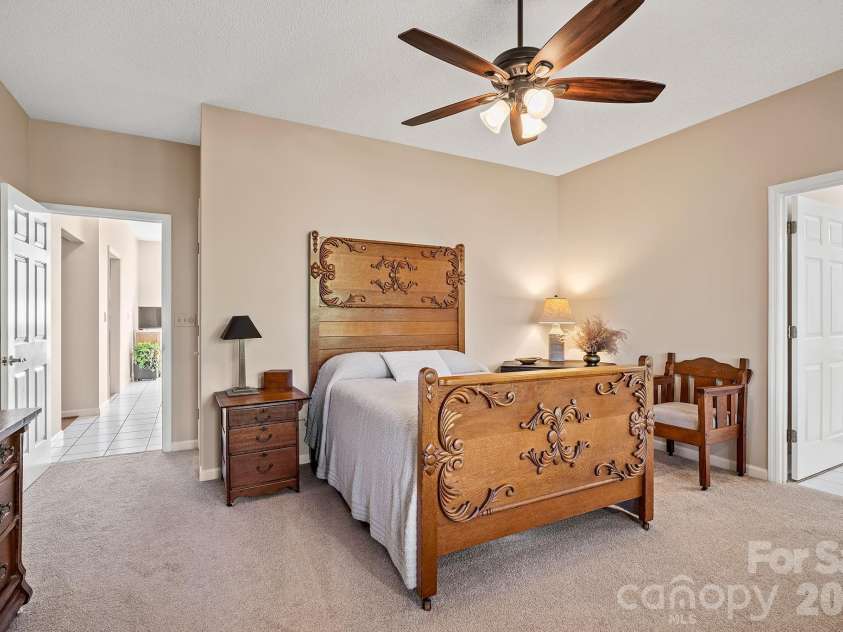 306 Croydon Drive, Hendersonville, NC 28791.  MLS# CAR4358919, YatesRealty ID 8309. 