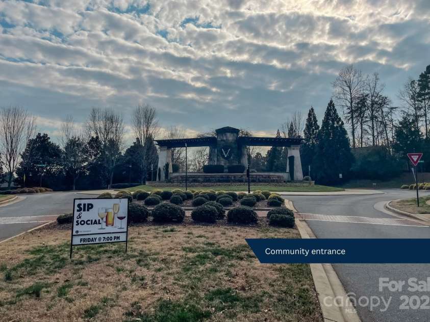 4194 La Crema Drive, Charlotte, NC 28214.  MLS# CAR4219984, YatesRealty ID 8309. 