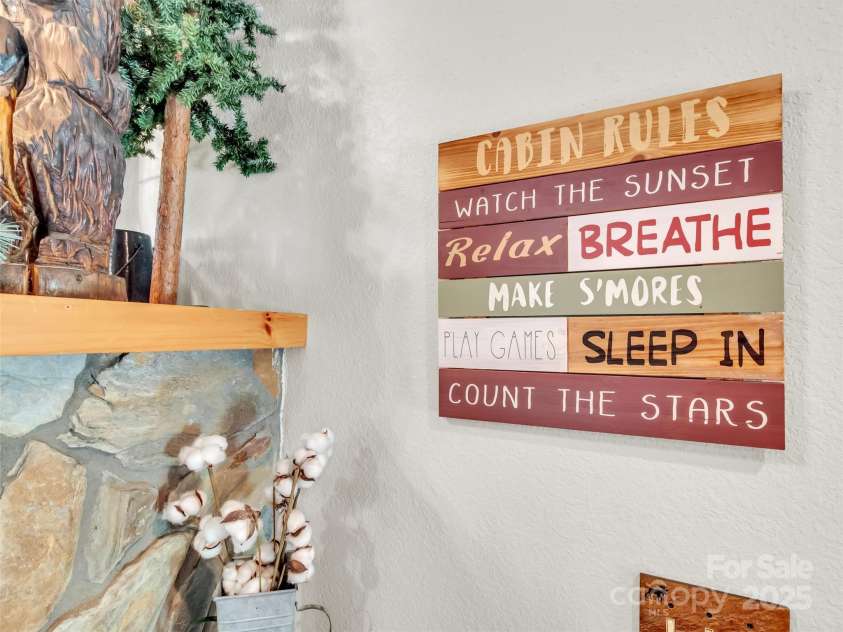 1064 Point Of View Drive, Waynesville, NC 28785.  MLS# CAR4277940, YatesRealty ID 831. 