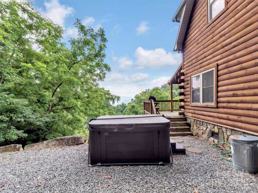 1064 Point Of View Drive, Waynesville, NC 28785.  MLS# CAR4277940, YatesRealty ID 831. 