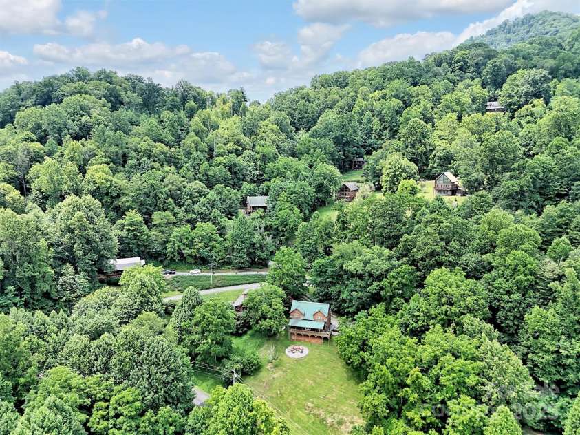 1064 Point Of View Drive, Waynesville, NC 28785.  MLS# CAR4277940, YatesRealty ID 831. 