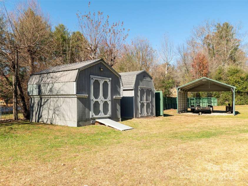 3021 Kanuga Road, Hendersonville, NC 28739.  MLS# CAR4323092, YatesRealty ID 831. 