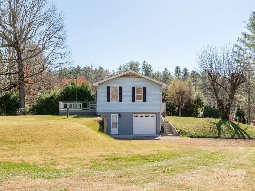 3021 Kanuga Road, Hendersonville, NC 28739.  MLS# CAR4323092, YatesRealty ID 831. 