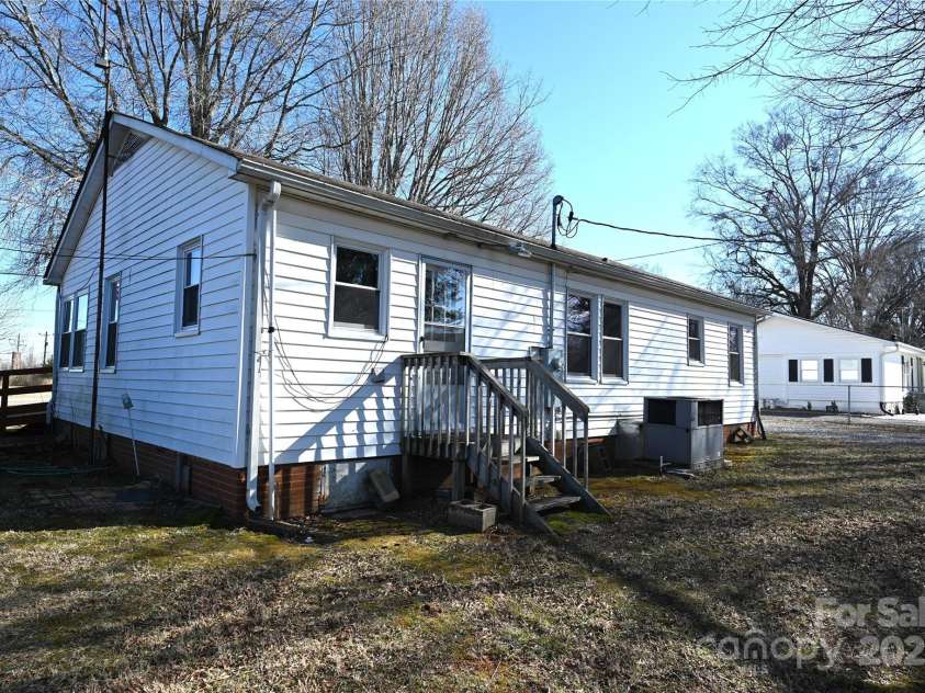 1433 Buffalo Shoals Road, Catawba, NC 28609.  MLS# CAR4308226, YatesRealty ID 8310. 