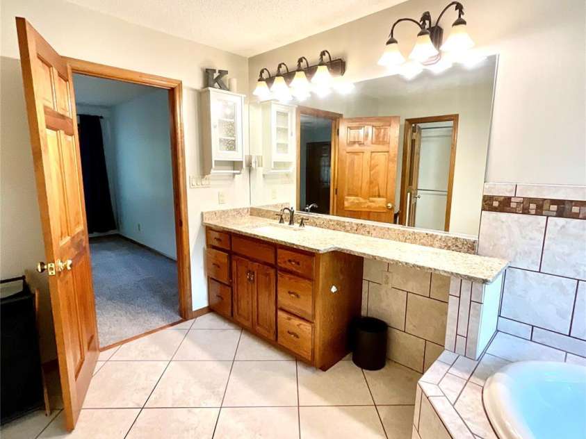 142 Scotland Drive, Mooresville, NC 28115.  MLS# CAR4189397, YatesRealty ID 8311. 