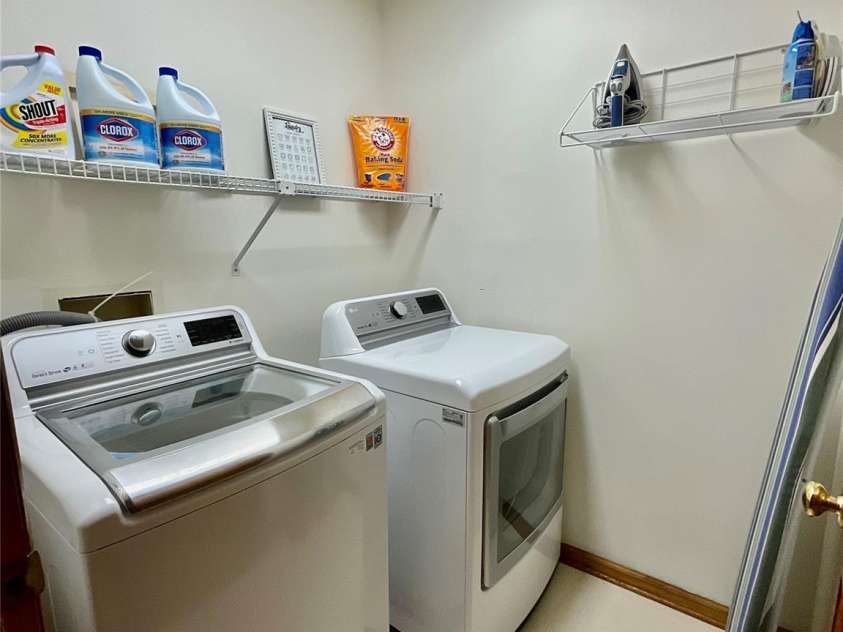 142 Scotland Drive, Mooresville, NC 28115.  MLS# CAR4189397, YatesRealty ID 8311. 