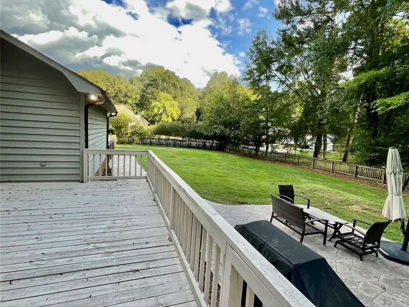 142 Scotland Drive, Mooresville, NC 28115.  MLS# CAR4189397, YatesRealty ID 8311. 