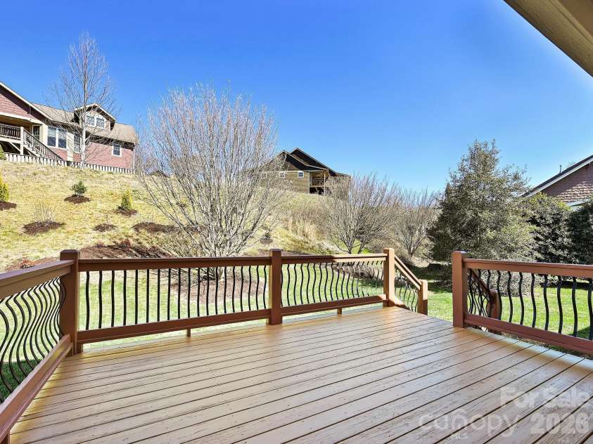 24 Creekside View Drive, Asheville, NC 28804.  MLS# CAR4360787, YatesRealty ID 8311. 