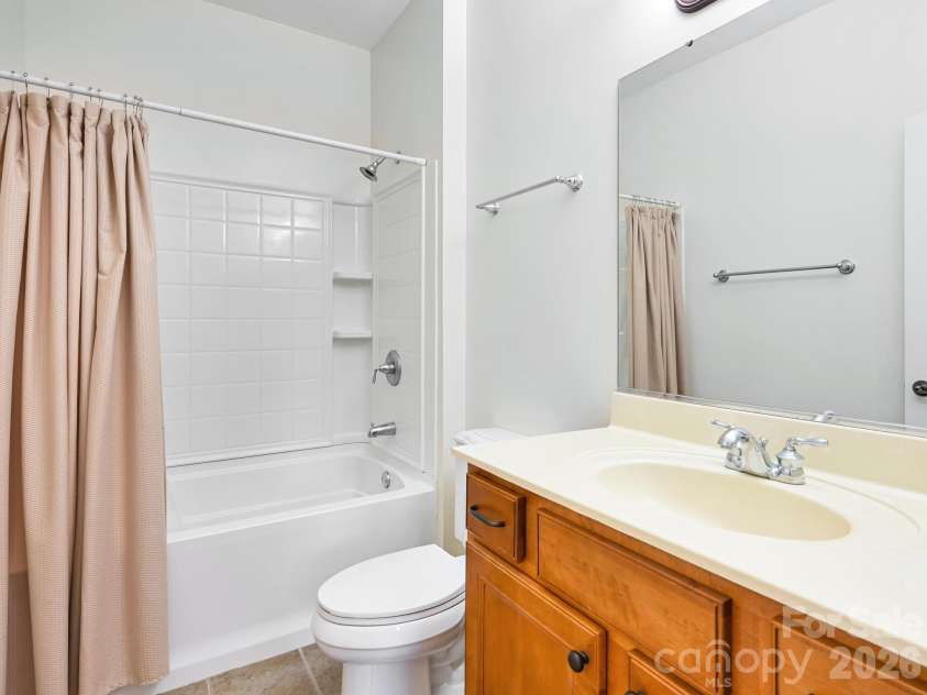 24 Creekside View Drive, Asheville, NC 28804.  MLS# CAR4360787, YatesRealty ID 8311. 