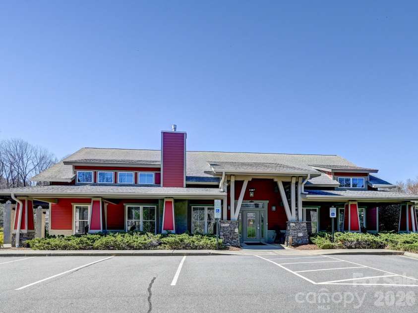 24 Creekside View Drive, Asheville, NC 28804.  MLS# CAR4360787, YatesRealty ID 8311. 