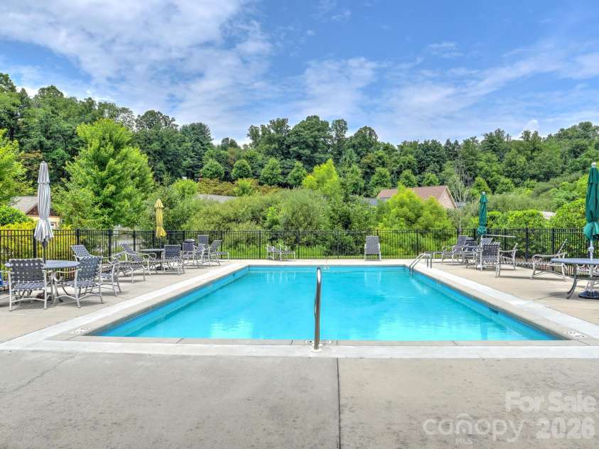 24 Creekside View Drive, Asheville, NC 28804.  MLS# CAR4360787, YatesRealty ID 8311. 