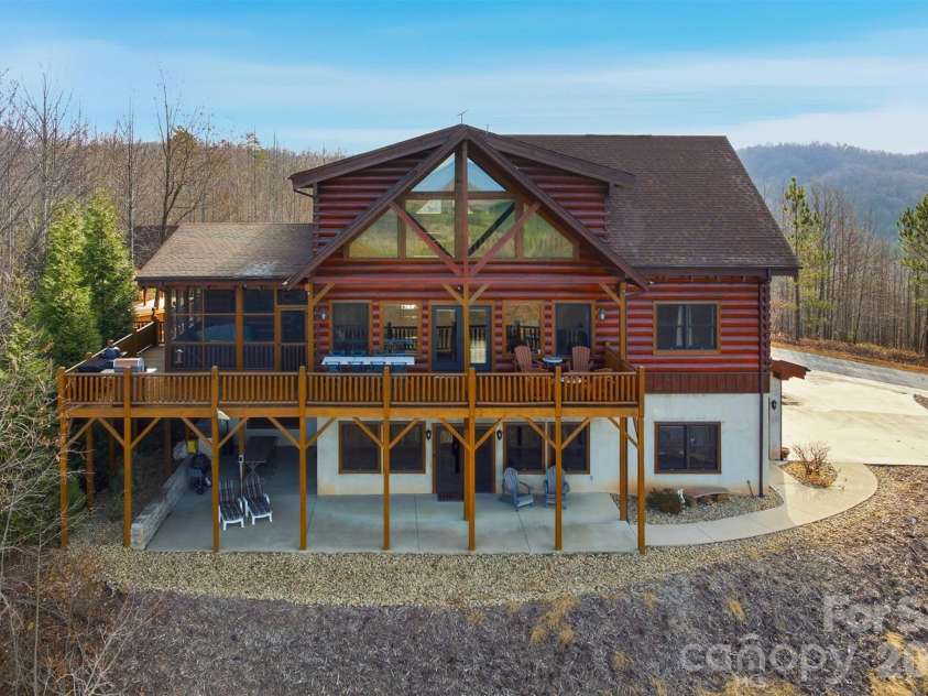 334 Scenic Vista Drive, Nebo, NC 28761.  MLS# CAR4302955, YatesRealty ID 8313. 