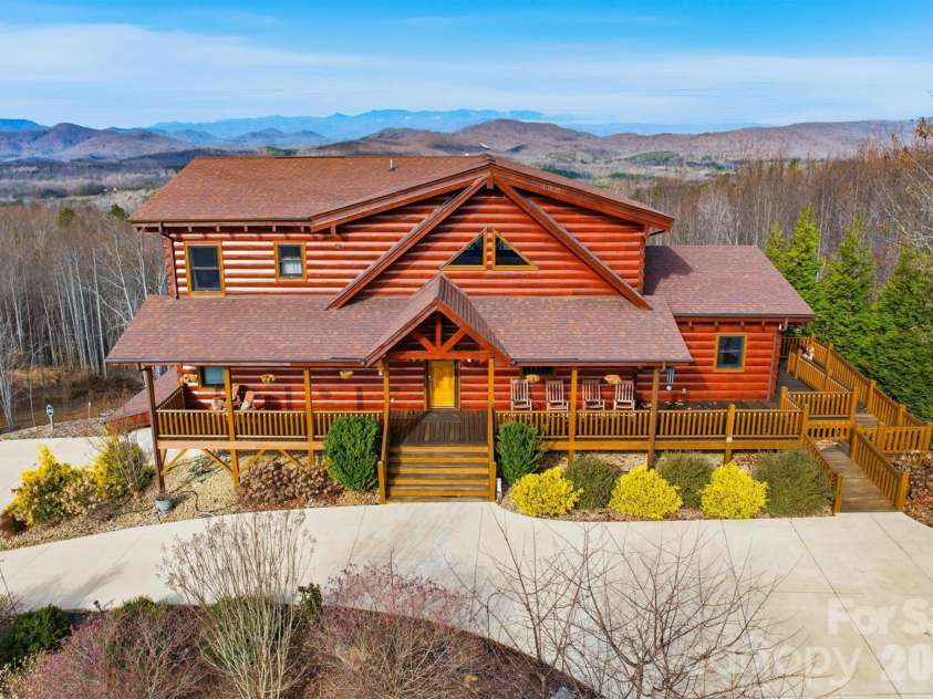 334 Scenic Vista Drive, Nebo, NC 28761.  MLS# CAR4302955, YatesRealty ID 8313. 