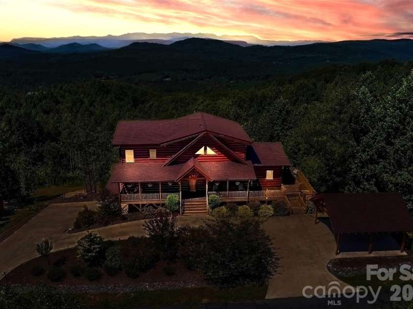 334 Scenic Vista Drive, Nebo, NC 28761.  MLS# CAR4302955, YatesRealty ID 8313. 