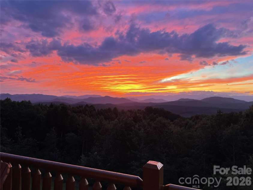 334 Scenic Vista Drive, Nebo, NC 28761.  MLS# CAR4302955, YatesRealty ID 8313. 