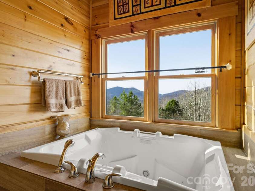 334 Scenic Vista Drive, Nebo, NC 28761.  MLS# CAR4302955, YatesRealty ID 8313. 