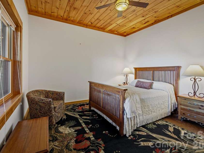 334 Scenic Vista Drive, Nebo, NC 28761.  MLS# CAR4302955, YatesRealty ID 8313. 