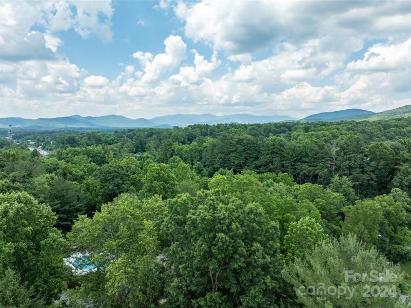 211 Cheyenne Court, Asheville, NC 28803.  MLS# CAR4160784, YatesRealty ID 8314. 