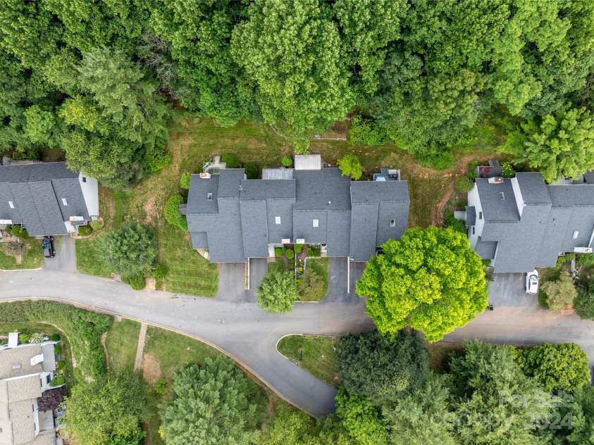211 Cheyenne Court, Asheville, NC 28803.  MLS# CAR4160784, YatesRealty ID 8314. 