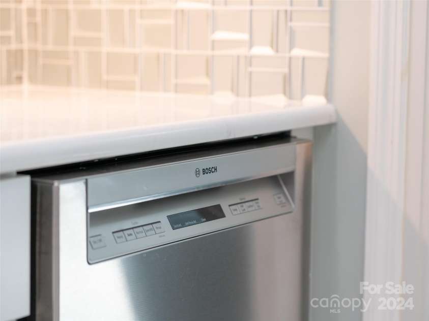 211 Cheyenne Court, Asheville, NC 28803.  MLS# CAR4160784, YatesRealty ID 8314. Bosch Dishwasher.