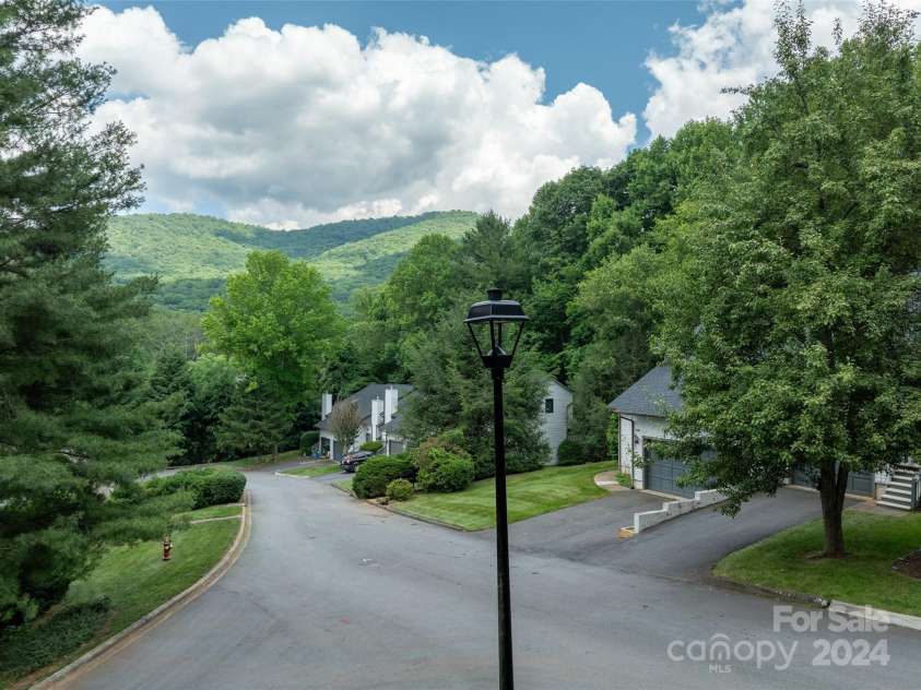 211 Cheyenne Court, Asheville, NC 28803.  MLS# CAR4160784, YatesRealty ID 8314. Convenient access to Sweeten Creek Rd!