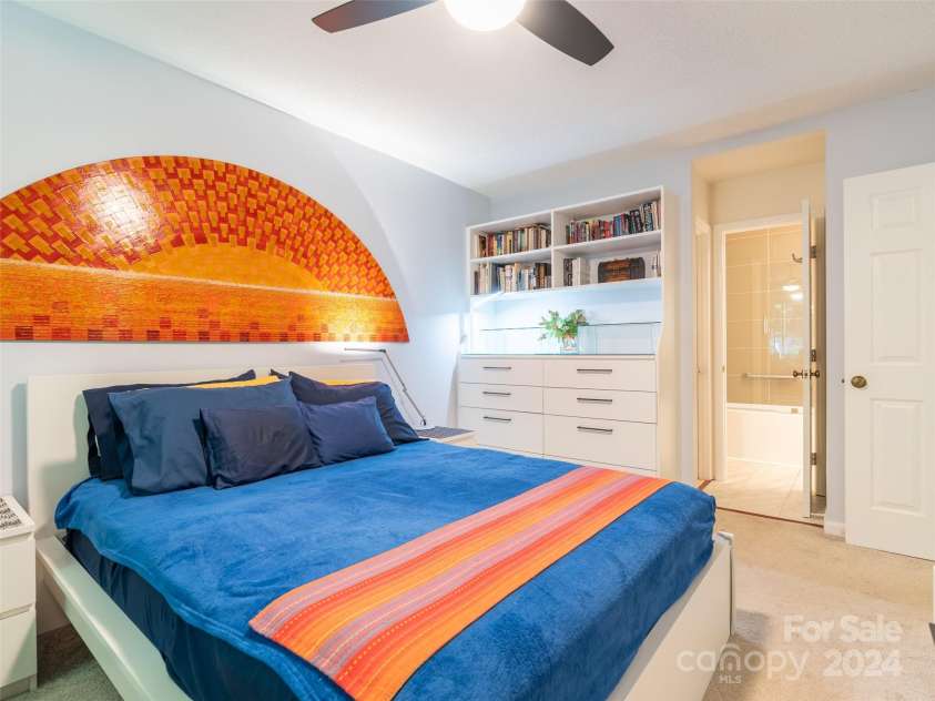 211 Cheyenne Court, Asheville, NC 28803.  MLS# CAR4160784, YatesRealty ID 8314. Primary Bedroom.