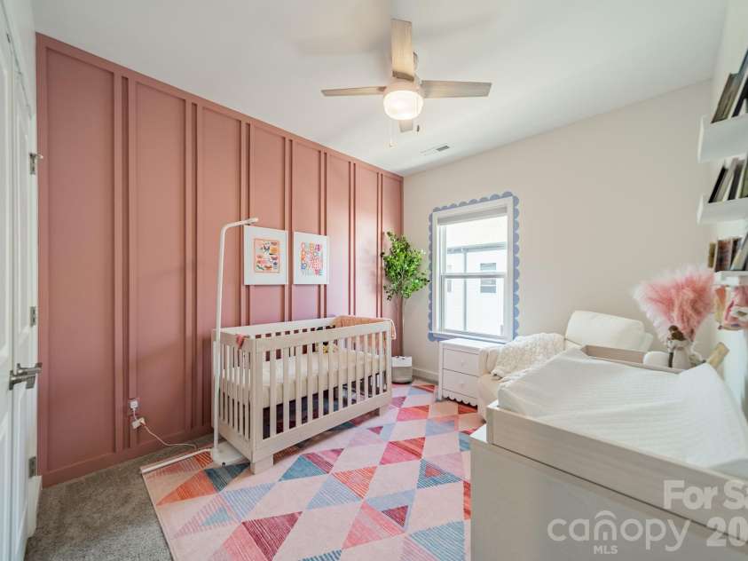 4040 Hidden Oaks Drive, Charlotte, NC 28205.  MLS# CAR4314856, YatesRealty ID 8314. 