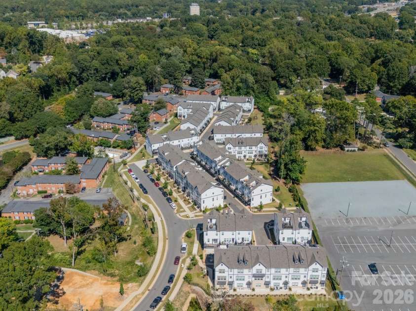 4040 Hidden Oaks Drive, Charlotte, NC 28205.  MLS# CAR4314856, YatesRealty ID 8314. 