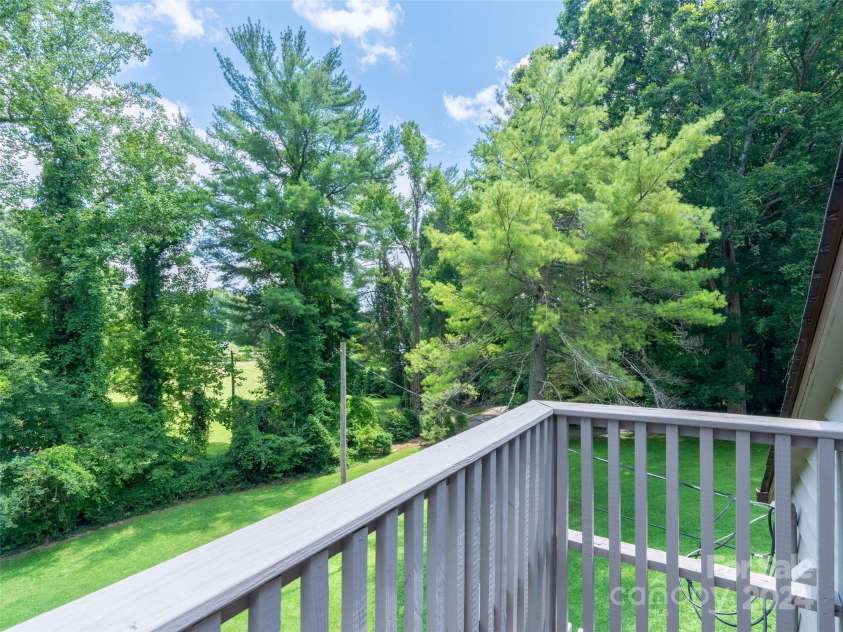 127 Springside Road, Asheville, NC 28803.  MLS# CAR4171365, YatesRealty ID 8316. Balcony
