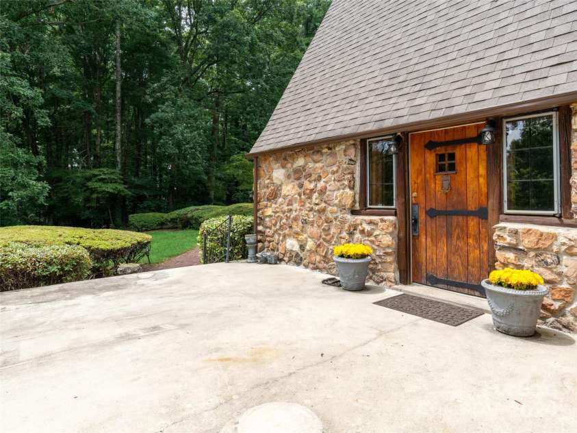 127 Springside Road, Asheville, NC 28803.  MLS# CAR4171365, YatesRealty ID 8316. Large front patio