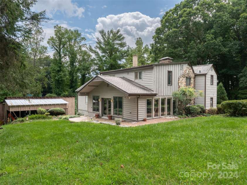 127 Springside Road, Asheville, NC 28803.  MLS# CAR4171365, YatesRealty ID 8316. Rear patio