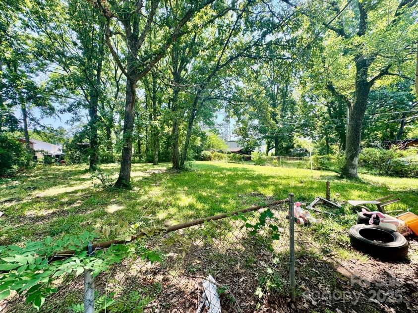 1025 Jones Avenue Extension, Rock Hill, SC 29730.  MLS# CAR4277658, YatesRealty ID 8317. 