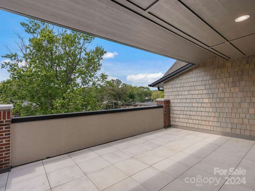 229 Broadway Street, Asheville, NC 28801.  MLS# CAR4173885, YatesRealty ID 8317. 