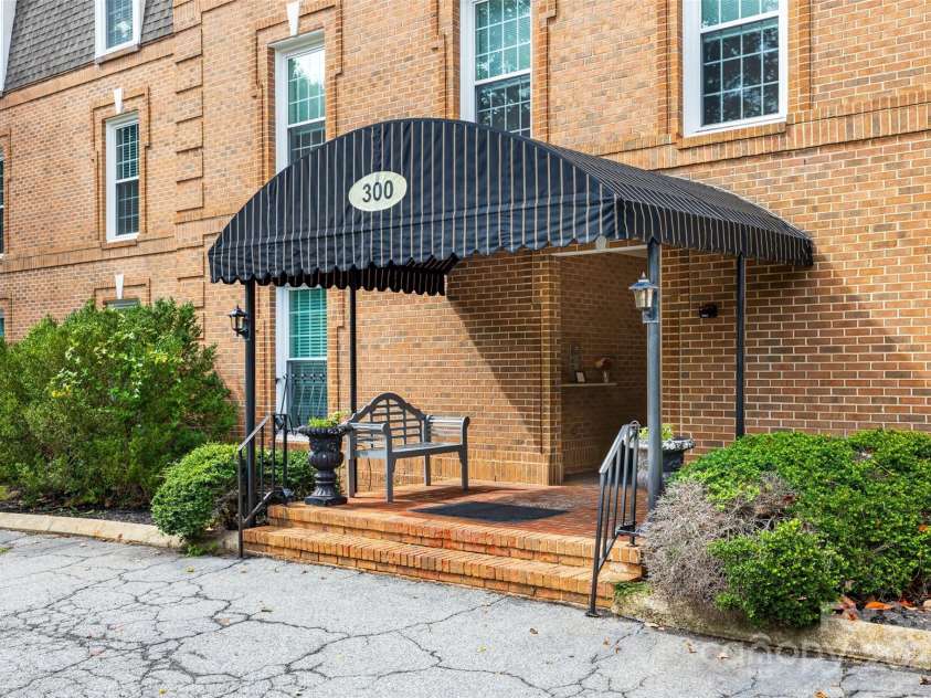 300 Fulton Street, Salisbury, NC 28144.  MLS# CAR4307548, YatesRealty ID 8318. 