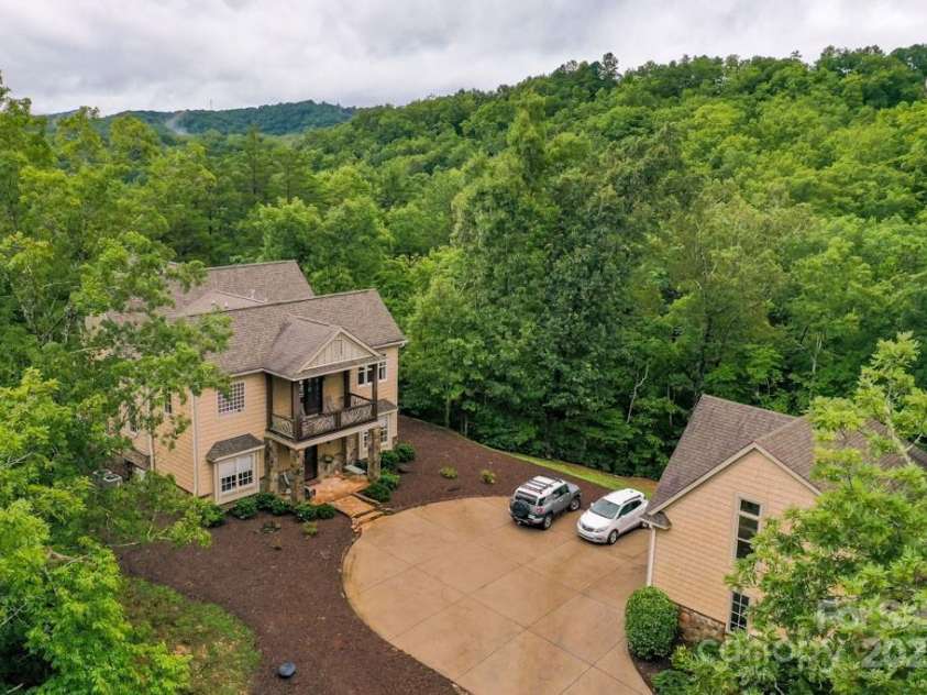 376 Grandview Drive, Lake Lure, NC 28746.  MLS# CAR4286167, YatesRealty ID 832. 